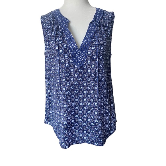 Old Navy NWOT Blue 2 Pattered Sleeveless Top Medium - Picture 1 of 12